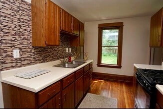 1005 C St in Rockford, IL - Building Photo - Building Photo