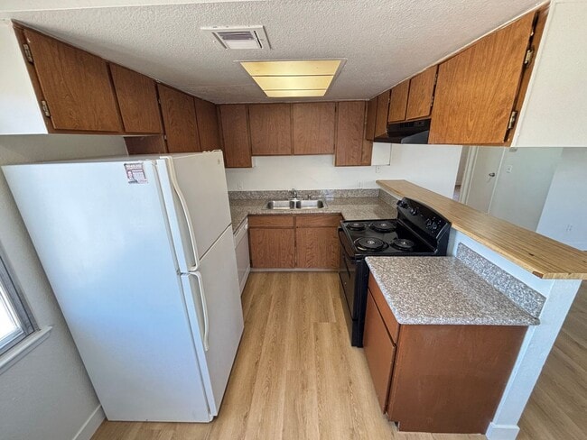 3431 E Cheyenne Ave-Unit -1 in North Las Vegas, NV - Foto de edificio - Building Photo