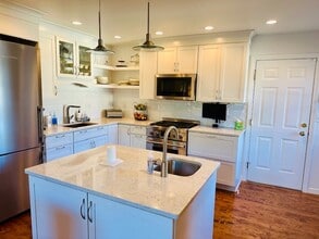 146 Spinnaker Way in Portsmouth, NH - Building Photo - Building Photo