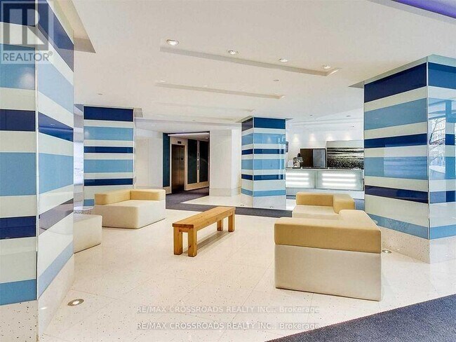 600-600 Fleet St in Toronto, ON - Building Photo - Building Photo
