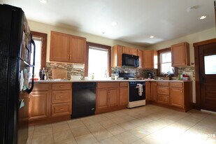 20 Lyne Rd in Boston, MA - Building Photo