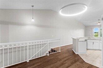 943 Normandy Trace Rd in Tampa, FL - Building Photo - Building Photo