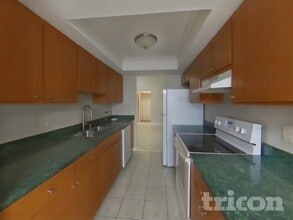 711 Climate Dr in Brandon, FL - Foto de edificio - Building Photo