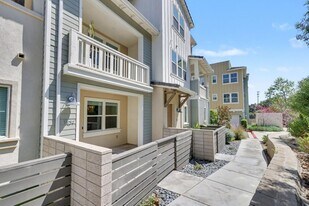 1109 Makena Wy. in Oceanside, CA - Building Photo