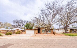 444 Sierra Dr SE in Albuquerque, NM - Building Photo