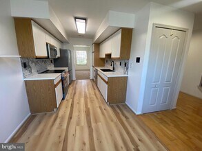 6603 Colonial Ct in North Wales, PA - Building Photo - Building Photo