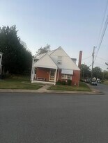 428 Benson St, Unit Number B in Staunton, VA - Building Photo