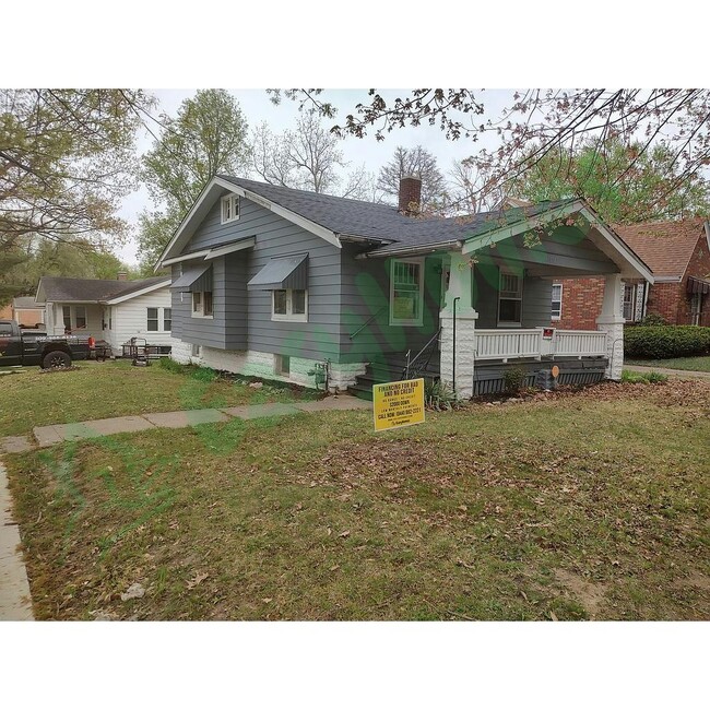 property at 1054 E Clay St