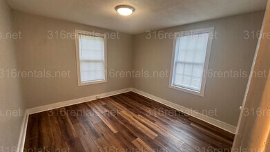 1337 S Bonn St in Wichita, KS - Building Photo - Building Photo