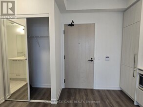 225 Commerce St in Vaughan, ON - Building Photo - Building Photo