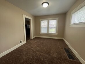 2945 Smith St in Fort Wayne, IN - Building Photo - Building Photo