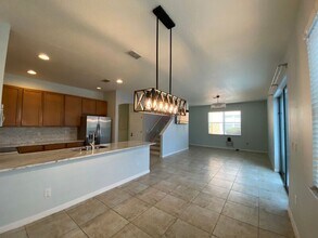 541 Las Fuentes Dr in Kissimmee, FL - Building Photo - Building Photo