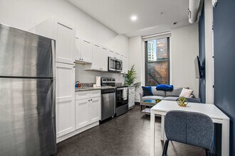 209 9th St-Unit -ID1074014P in Pittsburgh, PA - Building Photo - Building Photo