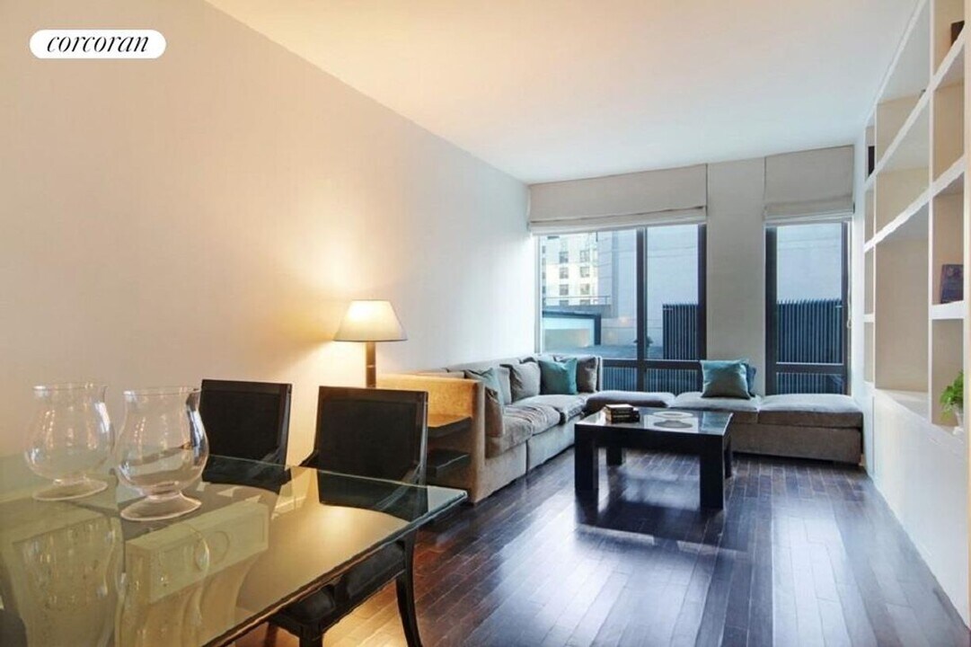 101 Warren St in New York, NY - Building Photo