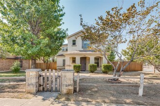 5701 Viewpoint Dr in Austin, TX - Foto de edificio - Building Photo