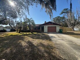 1366 N Merlin Terrace in Crystal River, FL - Building Photo