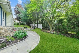 101 Eton Downs in Cortlandt, NY - Building Photo - Building Photo