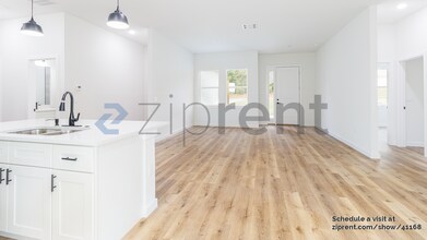 8202 N Triana Dr in Citrus Springs, FL - Building Photo - Building Photo