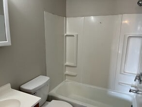 8 Lee Dr, Unit 8 in Martinsville, IN - Building Photo - Building Photo