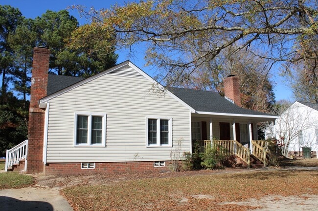 property at 2709 Byerly Dr N