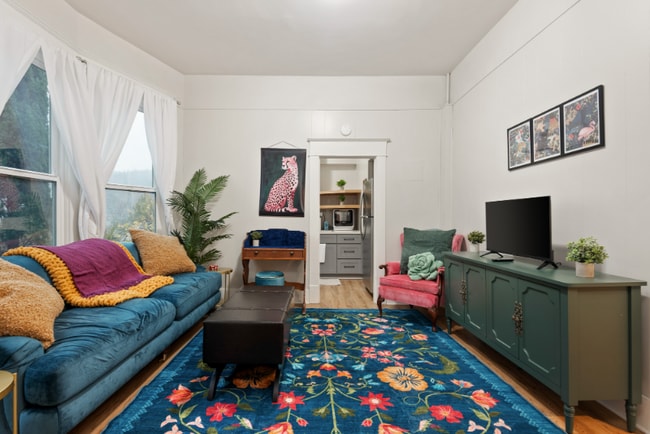 9426 N Edison St, Unit 1 in Portland, OR - Building Photo - Building Photo