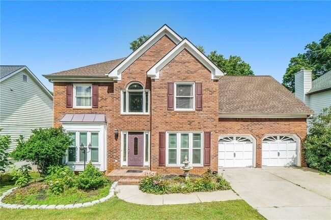 property at 855 River Overlook Dr NW