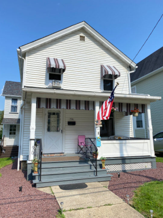 726 Buffalo St in Franklin, PA - Building Photo