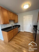 2900 N Kolmar Ave, Unit 1 in Chicago, IL - Building Photo - Building Photo