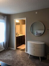 8771 Granite Ln in Woodbury, MN - Foto de edificio - Building Photo