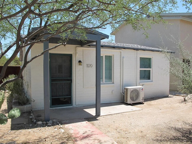 property at 1120 E Water St