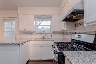 1602 Parker Ln in Austin, TX - Building Photo - Building Photo