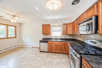 96 Forest Ave in Riverside, IL - Building Photo - Building Photo