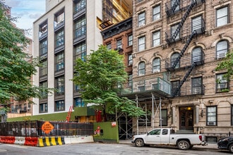 426 E 58th St in New York, NY - Building Photo - Building Photo