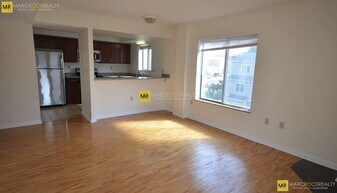 571 Franklin St, Unit 401 in Cambridge, MA - Building Photo