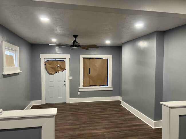 929 5 Oaks Ave in Dayton, OH - Building Photo - Building Photo