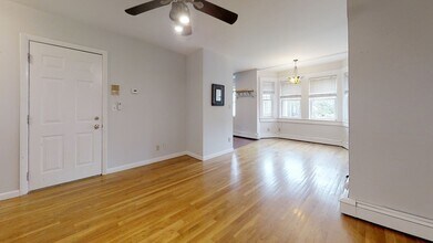 159 W 7th St, Unit 3 in Boston, MA - Building Photo - Building Photo