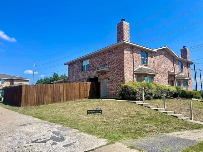 property at 1965 Timber Oaks Dr