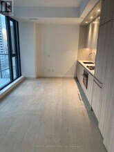 81 Wellesley St E in Toronto, ON - Building Photo - Building Photo
