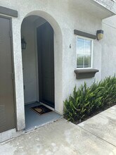 310 Sunset Way in Oceanside, CA - Building Photo - Building Photo