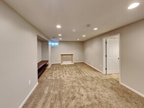 5925 36th Ave N in Minneapolis, MN - Building Photo - Building Photo