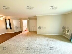 209 Woodland Pkwy in San Marcos, CA - Building Photo - Building Photo