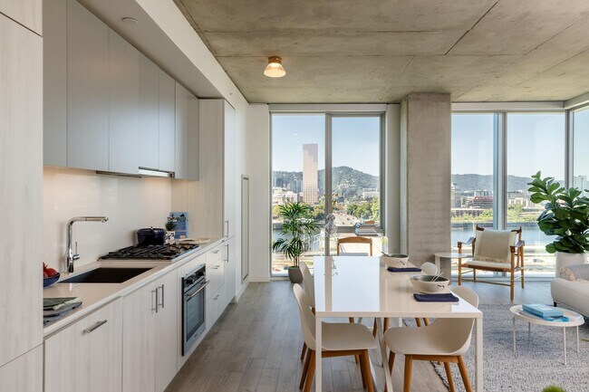 5 MLK in Portland, OR - Foto de edificio - Building Photo