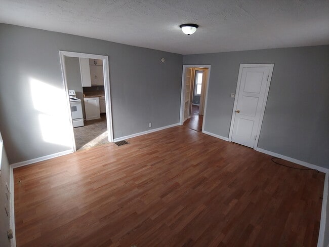 property at 2006 N Drexel Ave