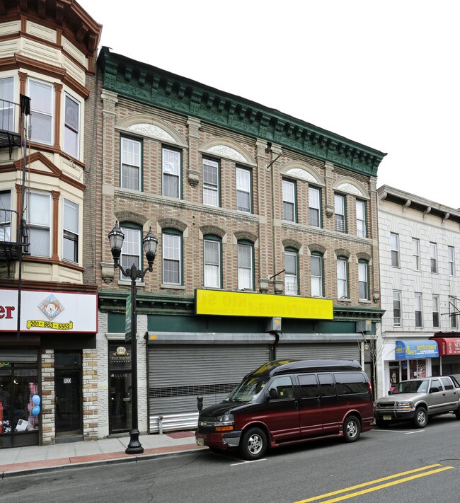 814-816 Summit Ave
