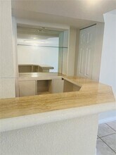 942 NE 24th Ave in Hallandale Beach, FL - Building Photo - Building Photo