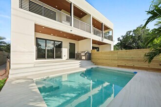 1319 NE 13th Ave in Fort Lauderdale, FL - Building Photo - Building Photo