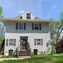 401 Franklin Ave in Des Moines, IA - Building Photo