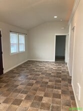 1020 NE 12th St in McMinnville, OR - Building Photo - Building Photo