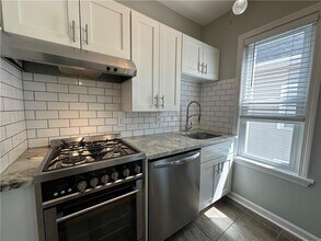 904 York Ave in Pawtucket, RI - Building Photo - Building Photo