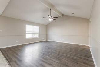 16257 Sun View Ln in Conroe, TX - Building Photo - Building Photo